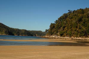 Golden sands of New Zealand's Abel Tasman National Park