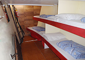 Abel Tasman backpacker dorms offering comfortable beds